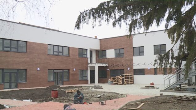 Dokončuje sa zariadenie pre seniorov v centre mesta, staronový správca verejného osvetlenia, suchý február