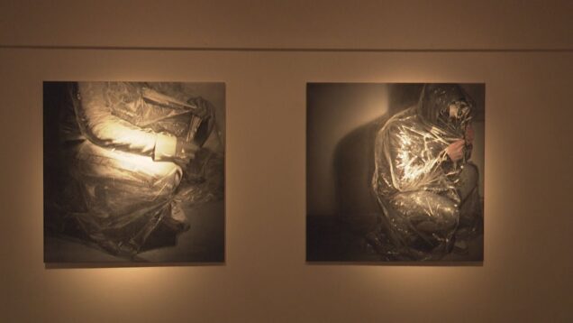 Miroslav Sandanus patrí medzi klenoty súčasnej mladej umeleckej maľby a svojimi dielami otvára rôzne celospoločenské témy