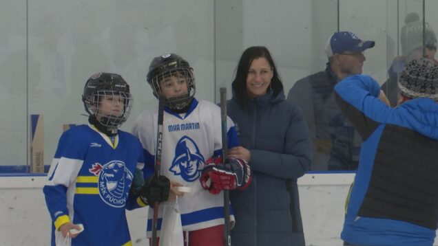 Na hokejovom turnaji mali domáci vietor v plachtách. Odniesli si trofej pre celkového víťaza