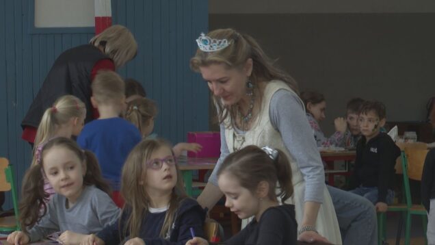 Predškoláci sa učili anglické slovíčka, spievali anglické piesne, kreslili a tancovali