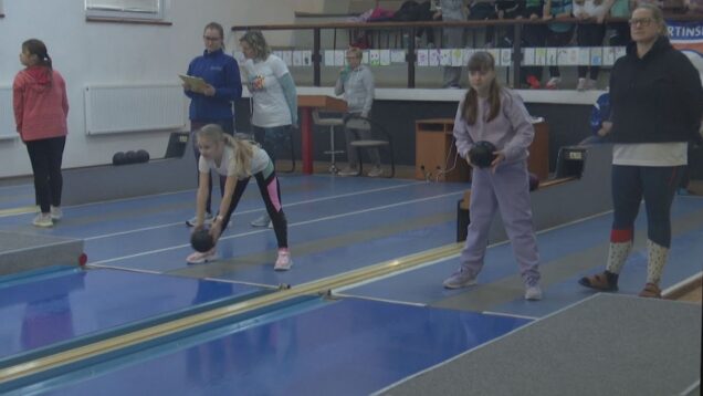 Súťaže v kolkoch sa zúčastnilo viac ako 400 detí. V poobedných hodinách prichádzali celé rodiny aj verejnosť