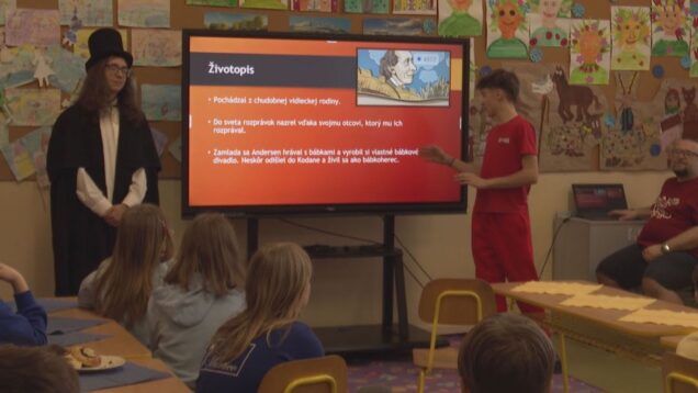 Štvrtáci zažili rozprávku noc. V triede sa ponorili do príbehov Malej morskej víly či Cínového vojačika