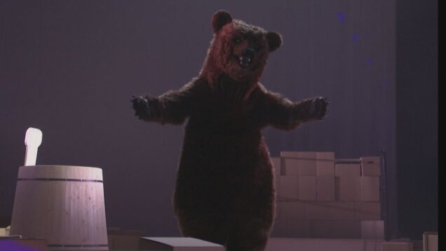 Ochotnícku premiéru mala v necpalskej kúrii v roku 1922. S prvým profesionálnym uvedením jedinej celovečernej tragifrašky Jánosa Margittaia prichádza SKD