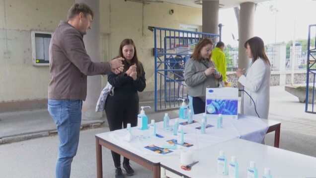 Ruky si umývajte mydlom a vodou niekoľkokrát denne. Vyhnete sa tak šíreniu chorôb a črevných infekcií