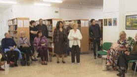 Univerzita tretieho veku ponúka vzdelávací program Kresba a maľbe. Absolvovalo ho 20 inšpiratívnych dám v zrelom veku, ktoré sa s nadšením tri roky venovali umeniu