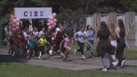 V Evanjelickej spojenej škole majú srdcia otvorené dokorán a nie sú im ľahostajné osudy iných ľudí, zvlášť detí. Pravidelne im pomáhajú aj vybehnutím na trať kvôli nádeji