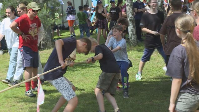 K spestreniu v živote školy patrí aj tradičný Juniáles plný bohatého programu. Počas celého dňa deti šantili, súťažili a hlavne ešte viac utužili vzájomné vzťahy