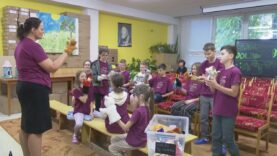 Malí herci, veľká radosť. Divadielko Dolinka očarí a rozosmeje deti rozprávkou o Jožkovi Pletkovi