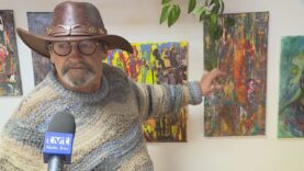 Vraj mal pocit, že už je okukaný a že musí niečo urobiť inak. Známy umelec tentoraz v obrazoch odkrýva svoje vnútorné pocity z toho, kam sa ľudstvo uberá