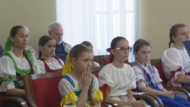 Zlatá guľôčka nesie názov po legendárnej súprave elegantných sklenených pohárov