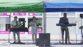 Kultúrne leto zavítalo aj na Sever. Obyvateľom nedeľné popoludnie spríjemnila hudobná skupina Alex a veru, mnohí nezostali len tak sedieť. Námestie zmenili na tanečný parket