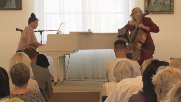 V predvečer začiatku viac ako 120-kilometrového putovania po stopách Eliho a Esti sa konal otvárací koncert v podaní vynikajúcej Karin Sarkisjan a violončelistky Nadeždy Holenkovej