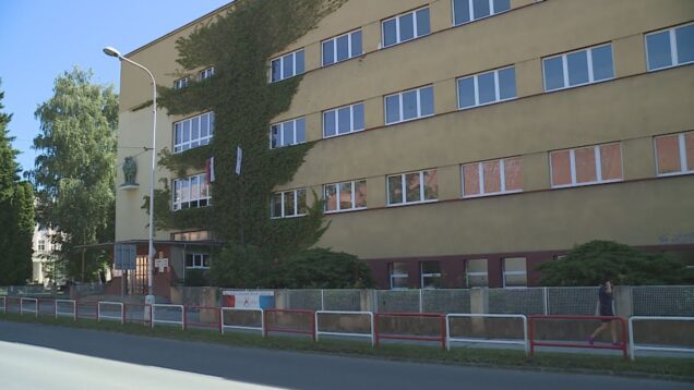 Na Mudoňke sa počas leta pracuje. Vymieňajú sa toalety, robia nové podlahy aj vstupná chodba do kuchyne a jedálne