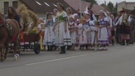 V Turčianskych Tepliciach ďakovali za úrodu. Mestom sa vinul dožinkový sprievod, nechýbali zlaté dožinkové vence a folkloristi 
