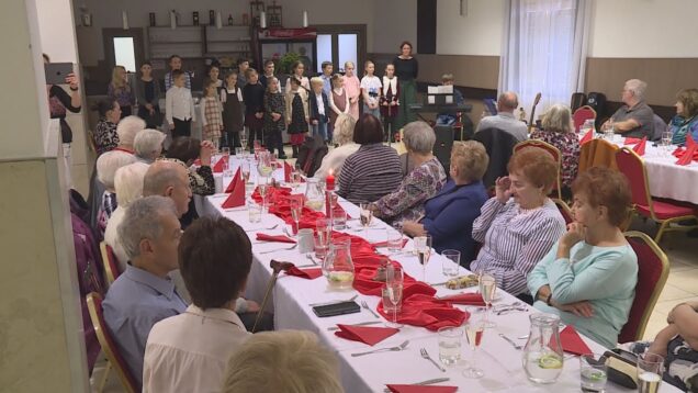 Čas úcty k starším priniesol radosť a úsmevy. Pre starkých je darom môcť byť spolu