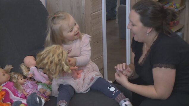 Malá šibalka s krásnym úsmevom si okamžite získa srdce každého, kto ju stretne. Vďaka Blšiemu trhu sa podarilo na jej napredovanie vyzbierať zatiaľ najvyššiu sumu