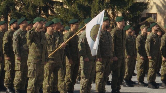 Uplynulo 30 rokov od vzniku prvého plne profesionálneho útvaru Armády SR. Výročie si pripomenuli slávnosťou v kasárňach na Podháji