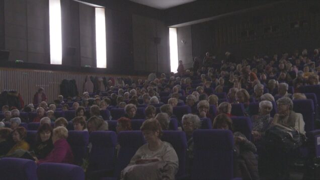 Mesto pripravilo pre seniorov filmový zážitok aj darčekové balíčky