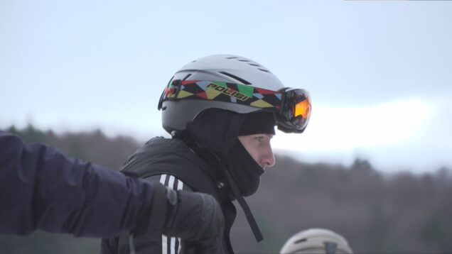 Záchranár hovorí, že prilba pri vážnych úrazoch často zachraňuje život