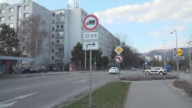 Predajňa v Záturčí síce mnohým uľahčila nákupy, no ďalším obyvateľom priniesla dlhodobé problémy s hlukom. Po dlhom boji sa konečne dočkali zmeny