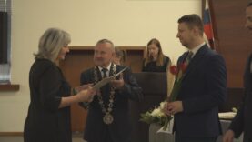 Pri príležitosti Dňa učiteľov si 26 pedagógov slávnostne prevzalo ocenenia za ich prácu pri vzdelávaní žiakov