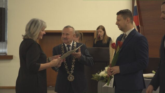 Pri príležitosti Dňa učiteľov si 26 pedagógov slávnostne prevzalo ocenenia za ich prácu pri vzdelávaní žiakov