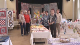 Šikovné dámy predstavili krásu patchworku a ručných prác, inšpirovanú jarnými motívmi