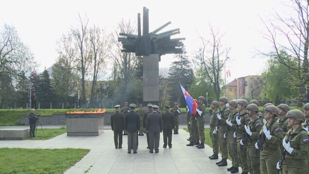 Štyrom vzácnym ľuďom boli udelené pamätné medaily. Neustále pripomínajú hrôzy vojny, šíria hodnoty slobody a mieru, aby odkaz minulosti zostal živý pre budúce generácie