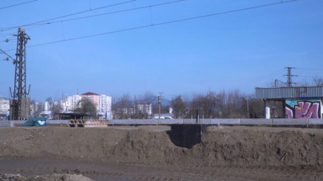 Termín dokončenia železničnej zastávky na Severe sa posúva