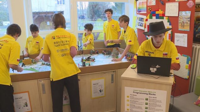 Vymysleli učebnú pomôcku, ktorá pomôže deťom zaujímavo a hravo učiť sa dejepis