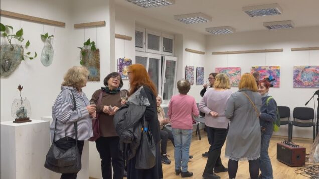 Výtvarníčky Slávka Šlesárová a Vlasta Števková predstavili svoju tvorbu v Turčianskom kultúrnom stredisku