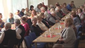 Priekopskí seniori si užili stretnutie, pohodu aj spevokol Piekopčanku
