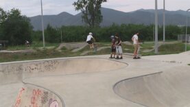 Pumptracky a skateparky sú počas leta plné mladých, ktorí si vyberajú pohyb namiesto nudy.