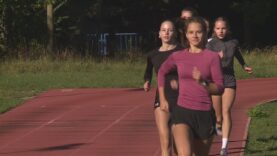 Bež, skáč, hádž a prekonaj seba! ? Tretí ročník GYMLETrace spojil mladé talenty aj úspešných atlétov. A možno práve tu sa ukázali budúci šampióni.