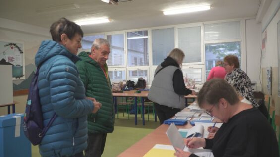 Od prvého voliča až po posledné zápisnice. V Martine sme sledovali, ako prebiehalo hlasovanie aj práca okrskových volebných komisií