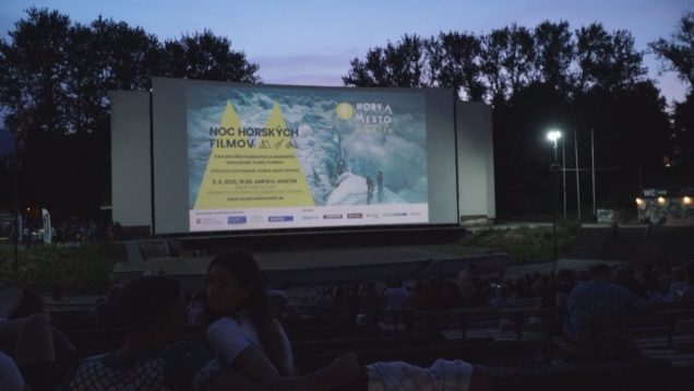 Celonočné premietanie filmov s horskou tematikou prilákalo do Amfika stovky divákov