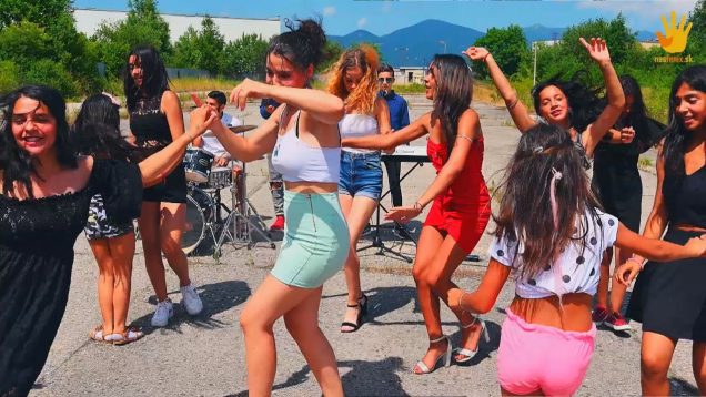 Deti z Bamusiek a detských domovov v rámci dní Fénixu natočili vydarený videoklip