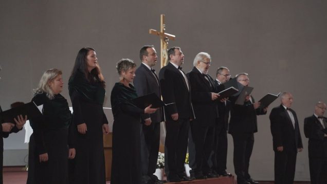 Dokonalý sakrálny spev v podaní Cantica Collegium Musicum a Akademického speváckeho zboru z Ostravy