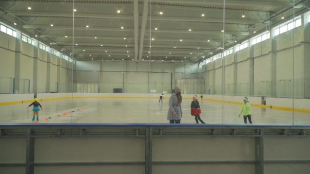 Ľadová plocha bude v centre opäť o rok. Nadšencom korčuľovania bude k dispozícii nová tréningová hala