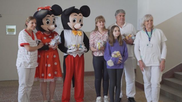 Malých pacientov v nemocnici potešili na MDD rozprávkové postavičky
