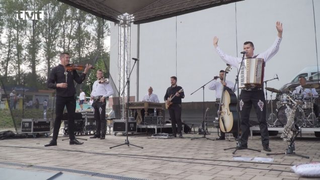 Martinčanom rozpumpovalo krv v žilách originálne zoskupenie talentovaných hudobníkov – Kollárovci