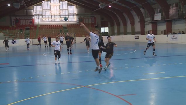 Martinskí hádzanári po napínavom zápase zdolali súpera z Levoče 33:23