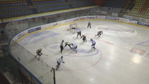 Martinskí hokejisti na domácom ľade zdolali Humenné. Domáci Glosár si pripísal tretie čisté konto v sezóne