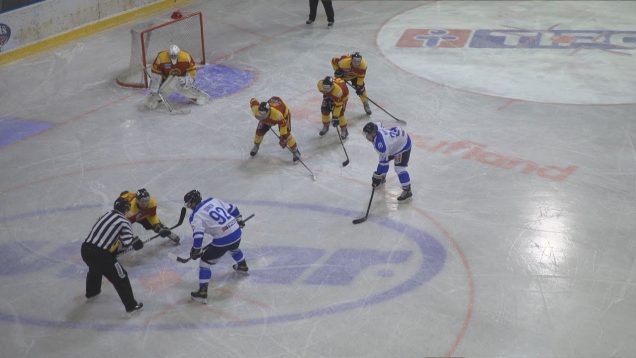 Martinskí hokejisti nestačili na rezervu Slovana a silné Topoľčany doviedli do samostatných nájazdov