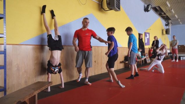 Michal Barbier, slovenská ikona workoutu už nie je pre malých hokejistov len tréner, ale aj dobrý kamarát. Opäť s ním absolvovali kvalitný kondičný tréning