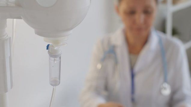 Monoklonálne protilátky proti ochoreniu Covid-19 sa podávajú rizikovým pacientom. Ich účinnosť je 70%