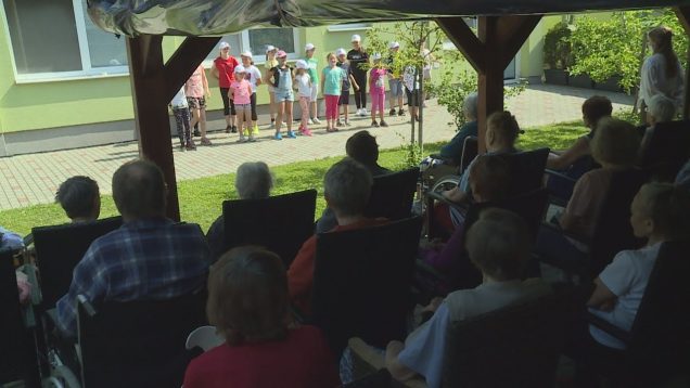 Seniori a deti spolu. Vždy najkrajšia a vzácna kombinácia prospešná pre obidve strany