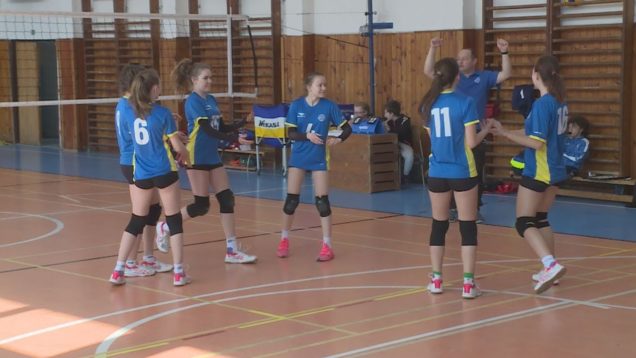 Staršie žiačky volejbalového klubu TASK Martin si poradili s rovesníčkami z Poltára. Ukázali nielen kvalitnú hru, ale aj silu kolektívu