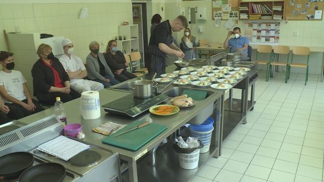 Stredná odborná škola obchodu a služieb výrazne napreduje. Vybavená je špičkovými zariadeniami