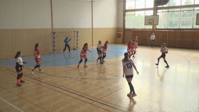 Talentované staršie žiačky ukázali, že ich hádzaná baví